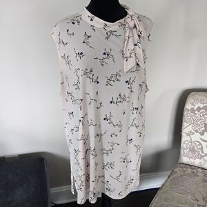 Ann Taylor Floral Sleeveless Shirt 💐
